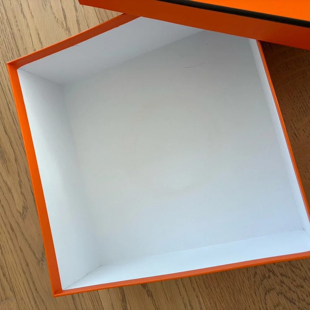 Hermes elegant hermès